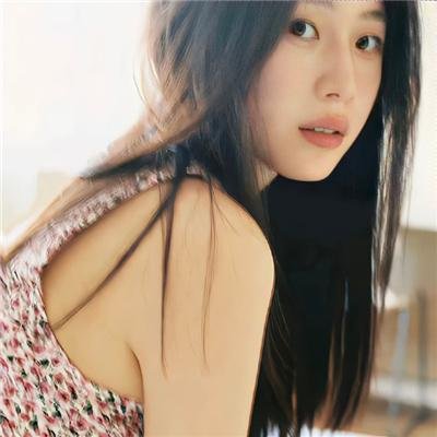 瓶中美人